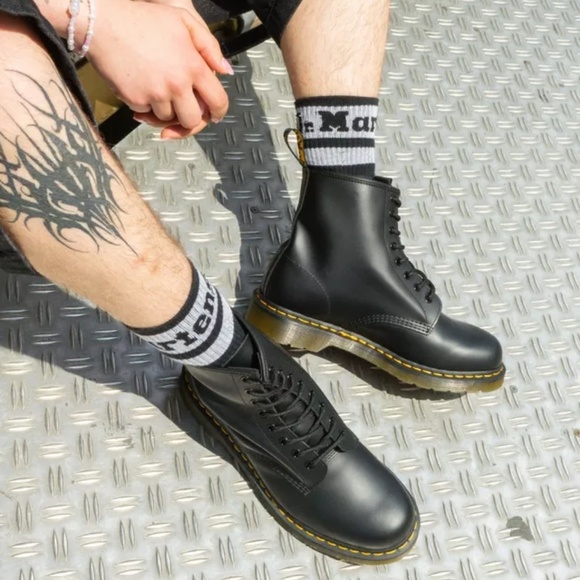 [BNIB] Dr Martens Original 1460 Black Smooth Leather Lace Up Boots US M7, US L8 - Picture 13 of 16